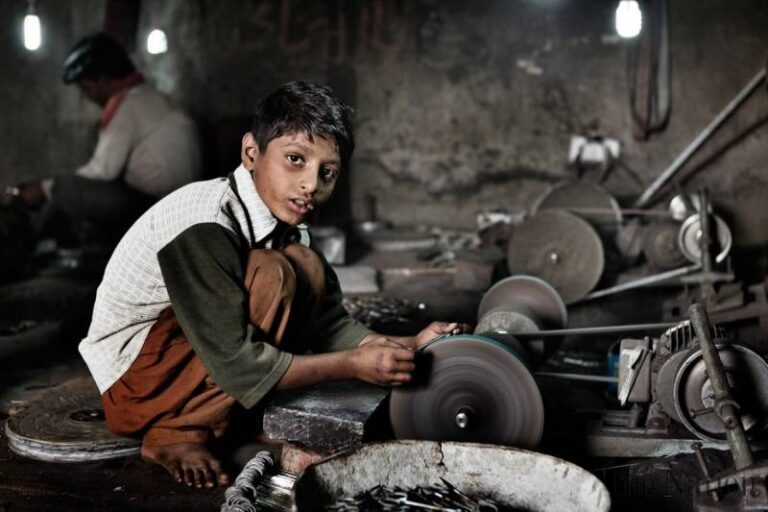 Médicos podem estar a usar instrumentos cirúrgicos feitos por crianças no Paquistão